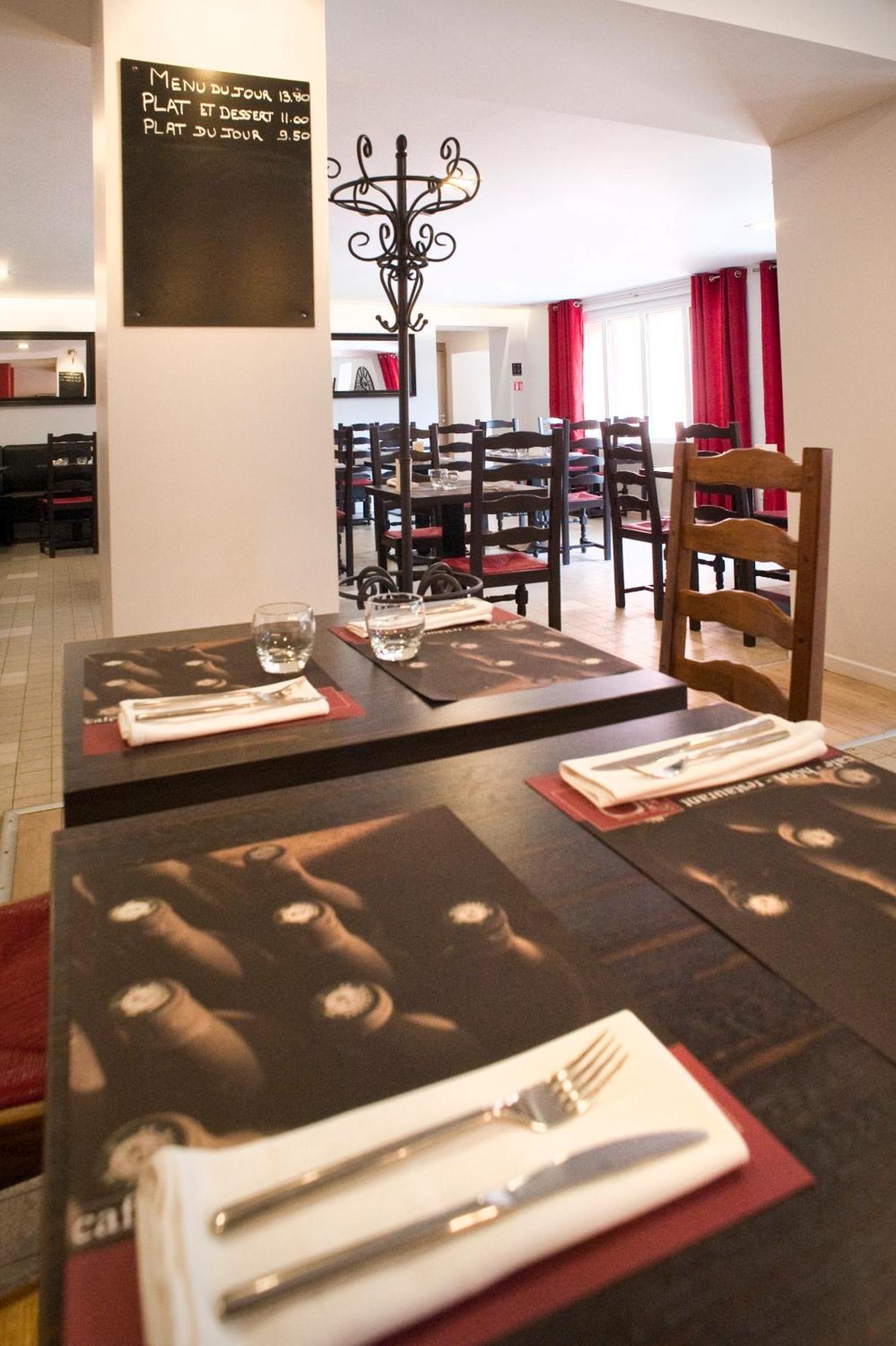 Comptoir Et Dependances Hotel Frontonas Buitenkant foto