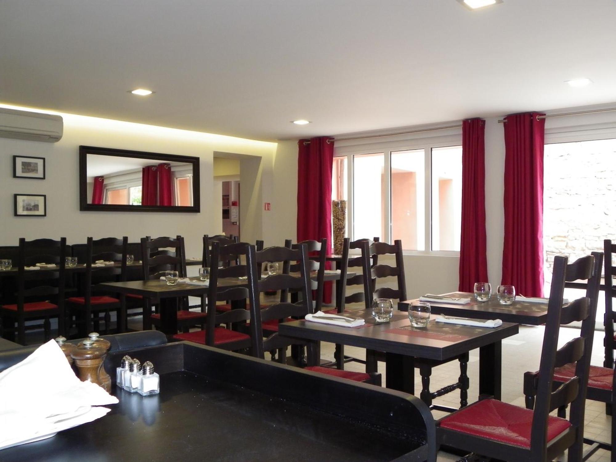 Comptoir Et Dependances Hotel Frontonas Buitenkant foto