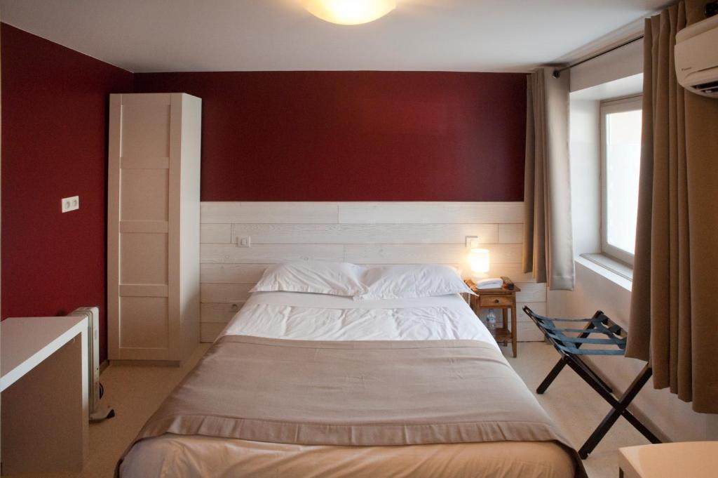 Comptoir Et Dependances Hotel Frontonas Kamer foto